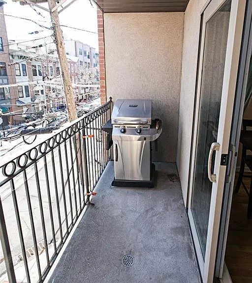 200 Jackson St #3 — Photo 12