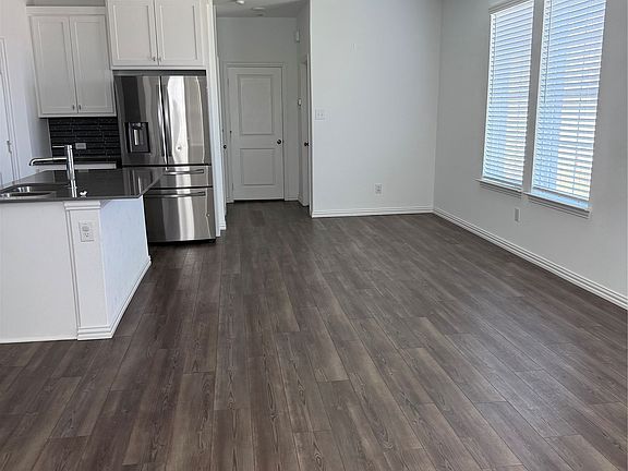 2nd image of 5123 Community St