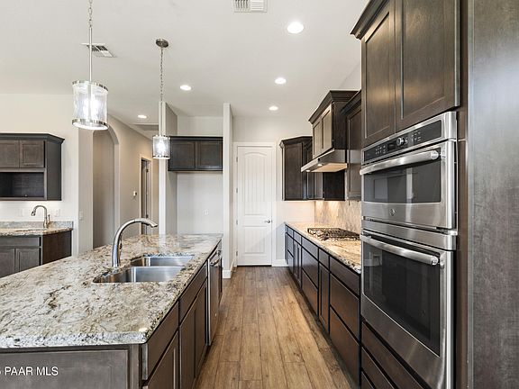 3rd image of 7178 N Lucky Shoe Cir