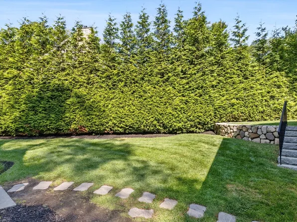 39 Hawthorne Ave, Newton, MA 02466