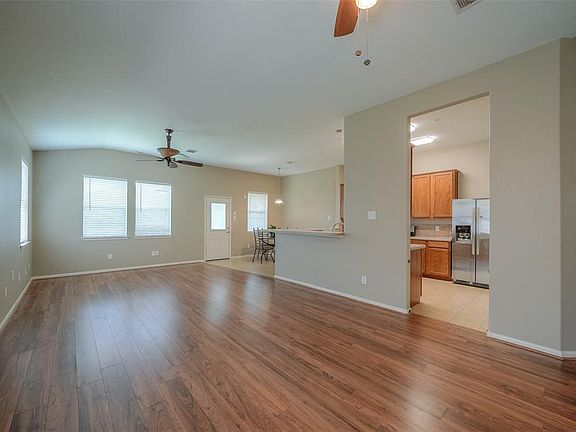 5th image of 3110 Shade Ln