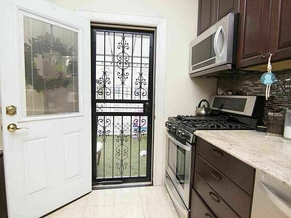 4th image of 22-40 38th St #2