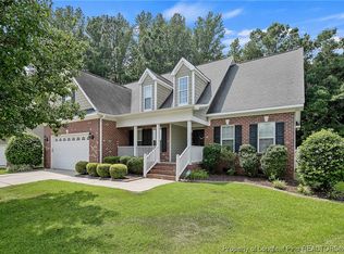 625 Thorncliff Dr, Raeford, NC 28376