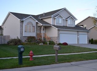 8315 Katrina Ln, Lincoln, NE 68512
