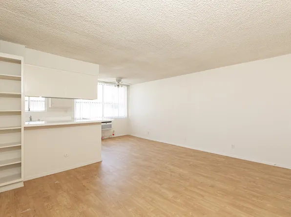 Wilshire Harvard Towers