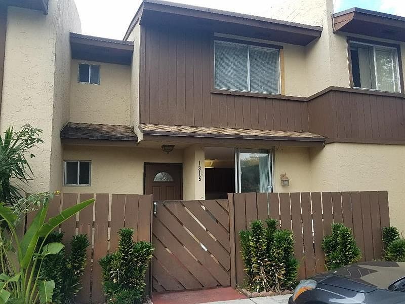 1st image of 1315 Hampton Blvd