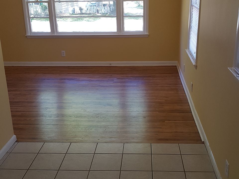 2nd image of 265 Saunders Dr