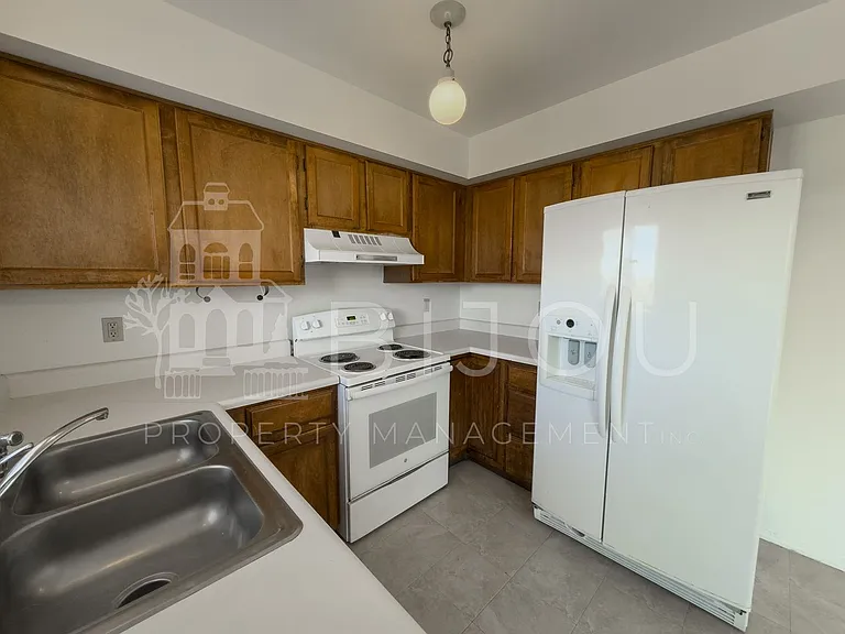 6470 Chantilly Pl — Photo 7