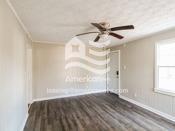 711300_003_wm_-_living_room_13525264.jpg