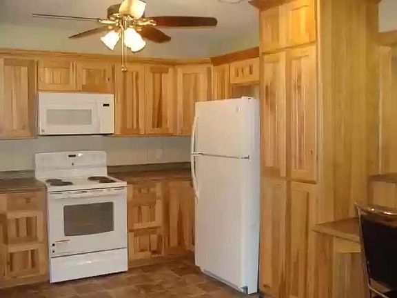 5th image of 407 Allen St