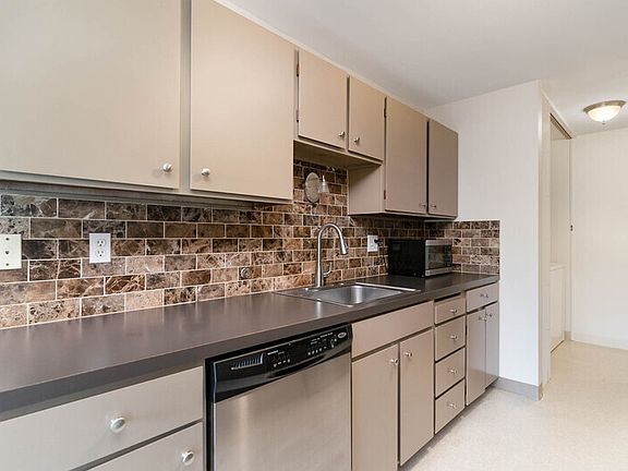 5th image of 2500 Canterbury Ln E APT 219
