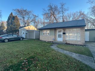 10041 Saratoga St, Oak Park, MI 48237