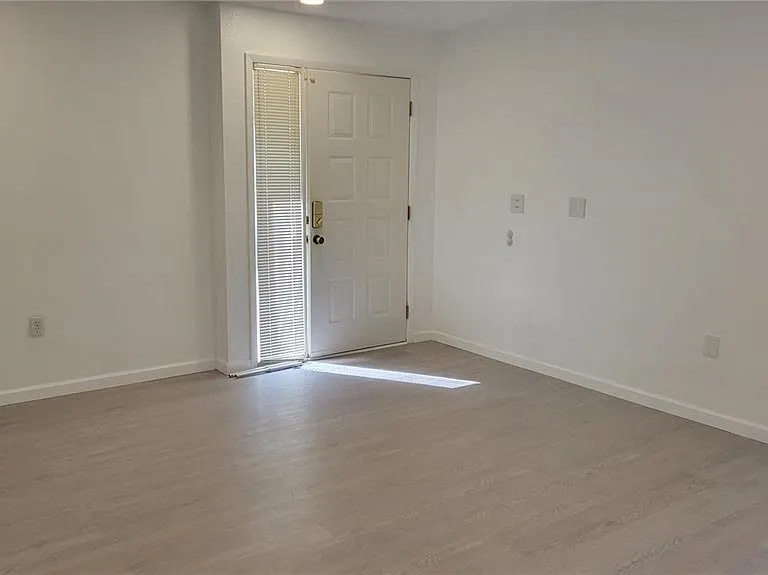 5368 Royal Palm Ave #5368 — Photo 5