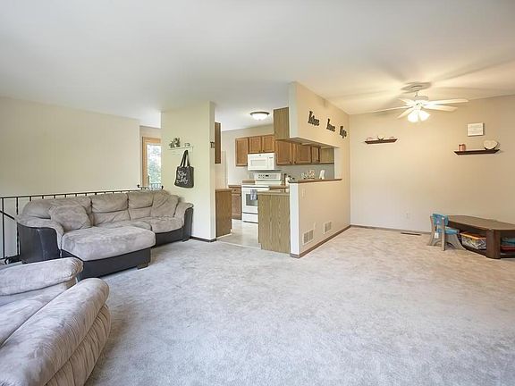 5th image of 155 96th Ln NE