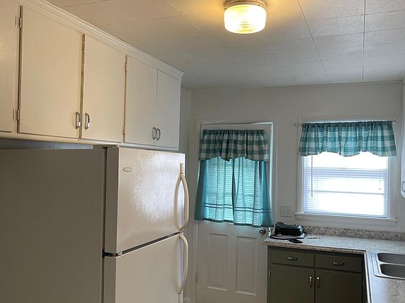 3rd image of 1836 S 41st St