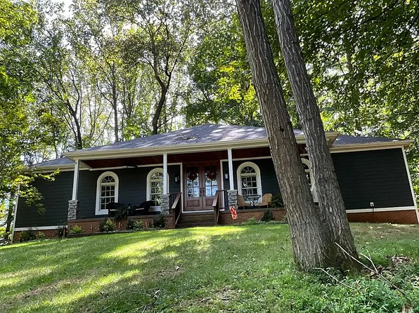 220 Mooreborough Ln, Bowling Green, KY 42103