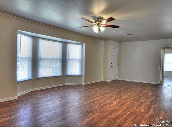 5th image of 730 Barchester Dr