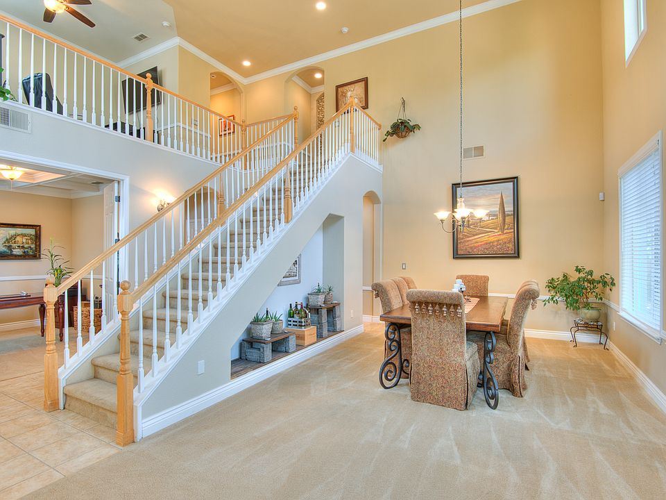 1st image of 2033 Larkhall Cir