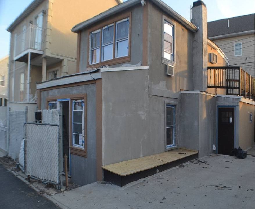 1st image of 79 Abbey Ct