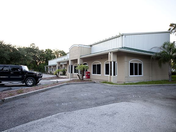 2nd image of 1103 Goldfinch Dr