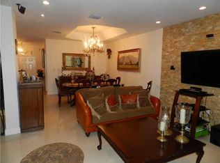 6903 NW 109th Ave, Doral, FL 33178
