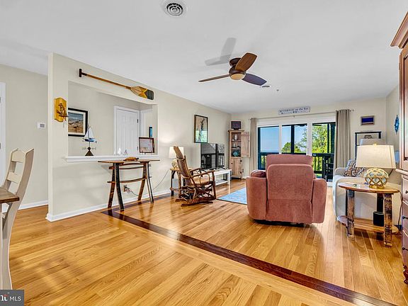 4th image of 10 Ericsson Ave #33
