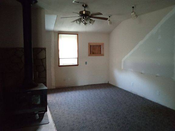 5th image of 10174 Davis Cir