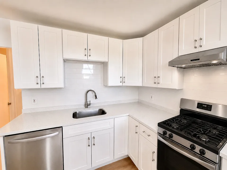 53 Malden St #3