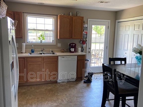 4th image of 4107 Kingdom Ln