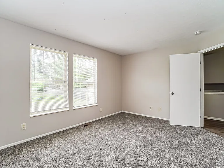 2524 Bridlewood Ct — Photo 14