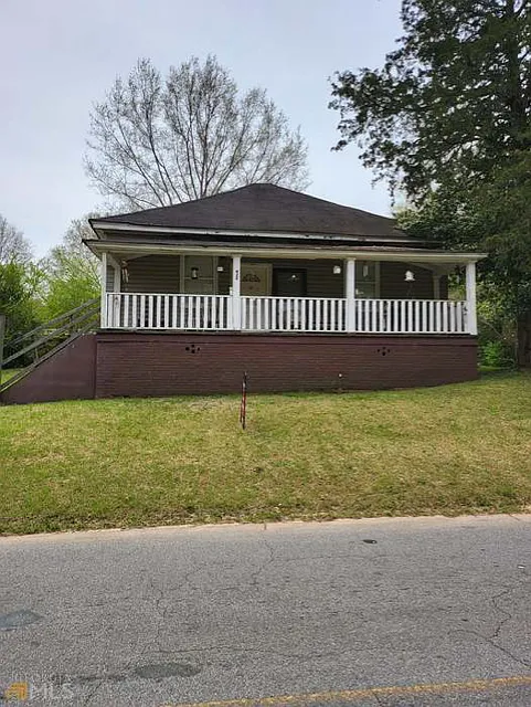 428 W Cherry St photo 1
