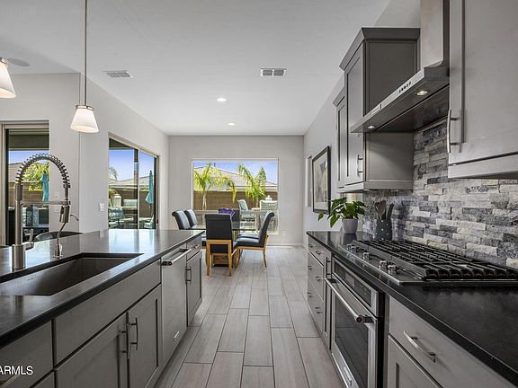 3rd image of 2827 E DONALD Drive