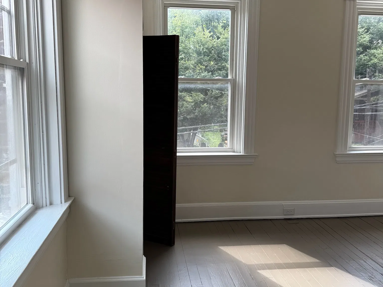 6 bed, $3,600 — Photo 2