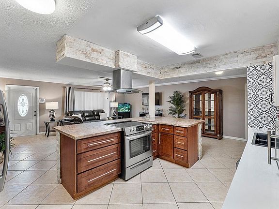 3rd image of 1510 NW 48th Place