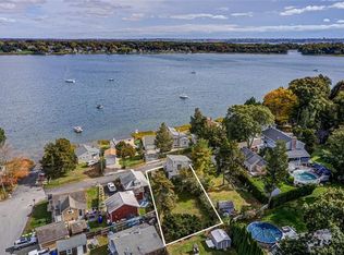 13 Everett Ave, Bristol, RI 02809