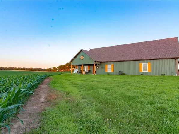 18306 Ozark Ln, Higginsville, MO 64037