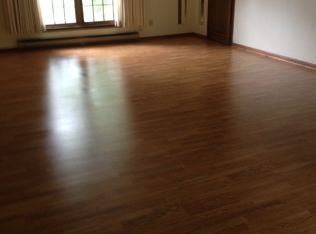 453 Grand Ave, Aurora, IL 60506