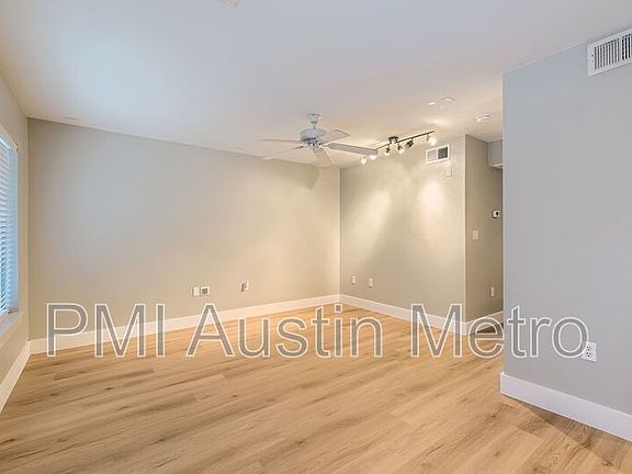 3rd image of 2200 Dickson Dr APT 125