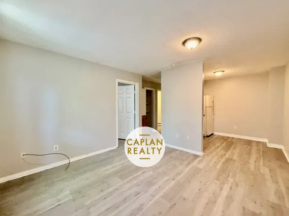 1407 Chapel St #2, New Haven, CT 06511