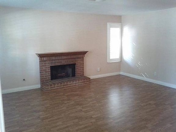 Living Room w/ Fireplace