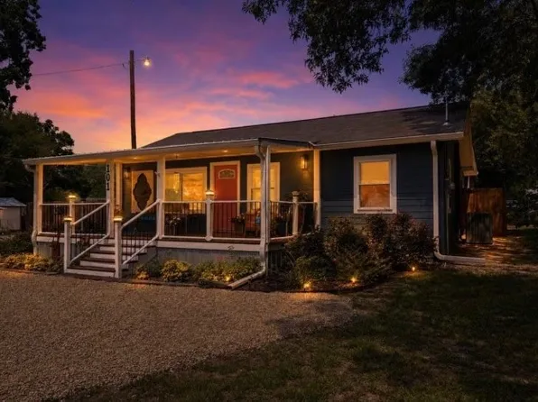 101 Merry Way, Mabank, TX 75156