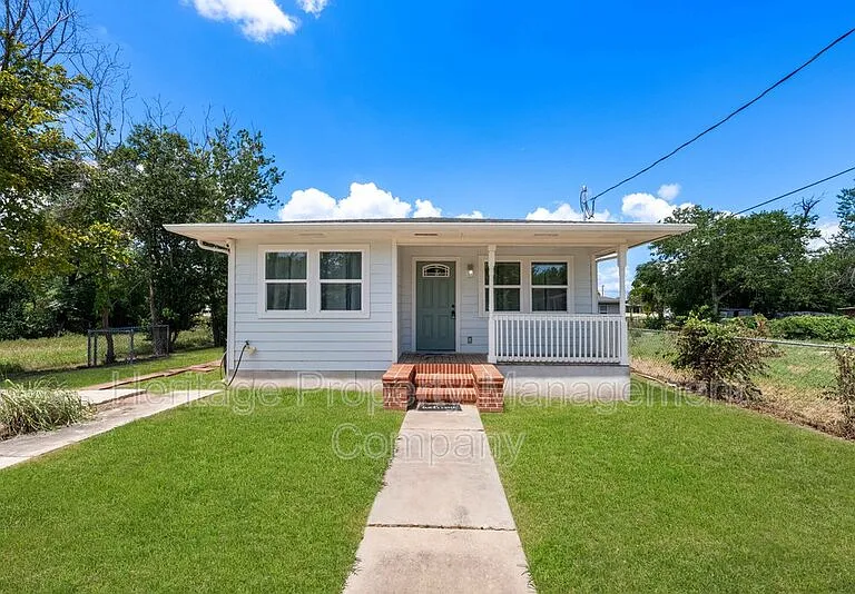 908 Liberty Ave — Photo 1