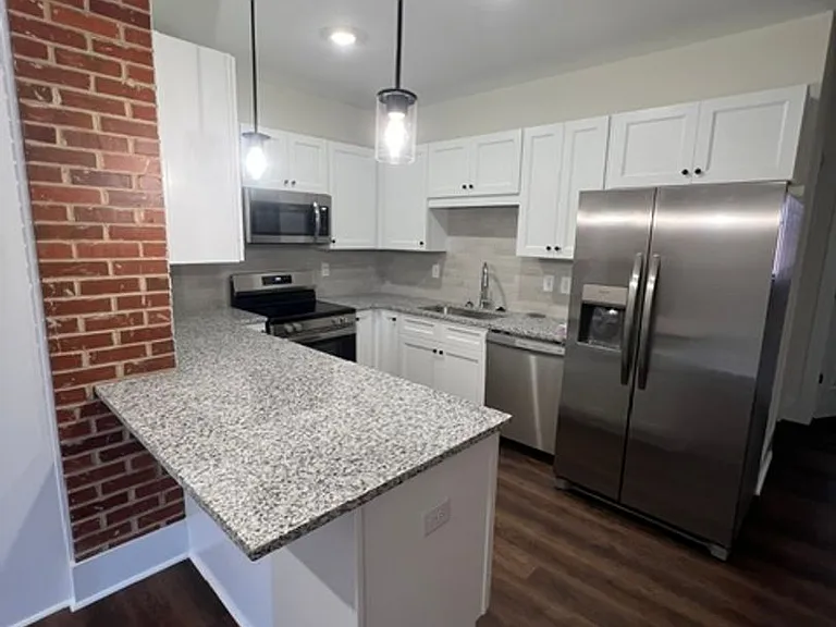 114 Nassau Pl — Photo 18