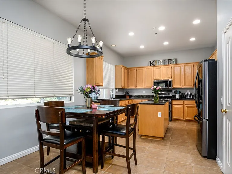 2587 Macbeth Ave — Photo 4