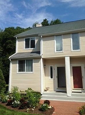 1st image of 14 Gaslight Ln
