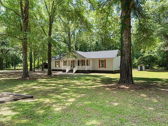 3rd image of 40 Sterling Dr