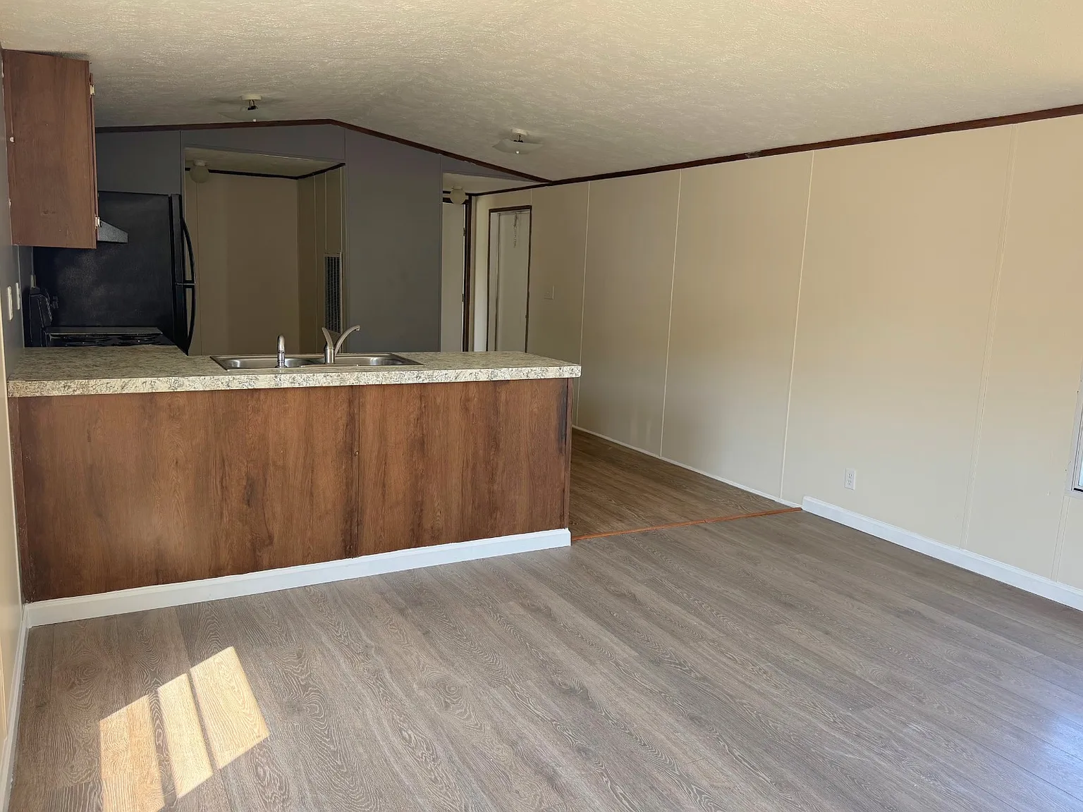 2 bed, 2.0 bath, 728 sqft, $900 — Photo 3