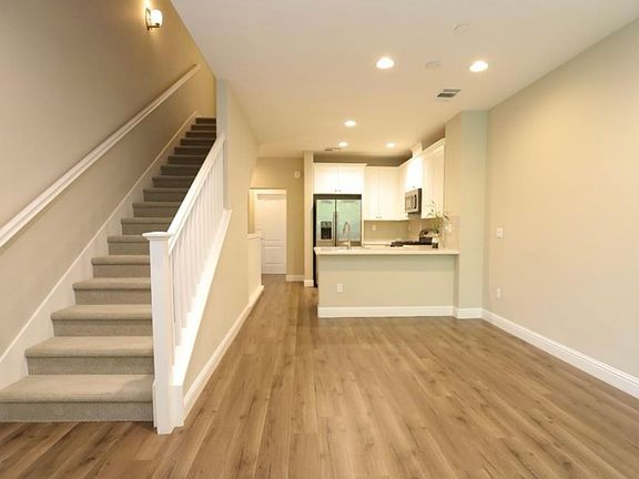 5th image of 5561 Great Oaks Pkwy