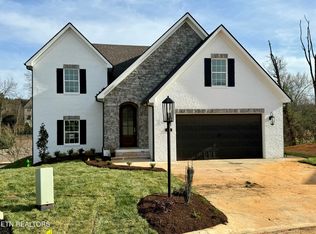 9201 Iris Garden Ln, Knoxville, TN 37922