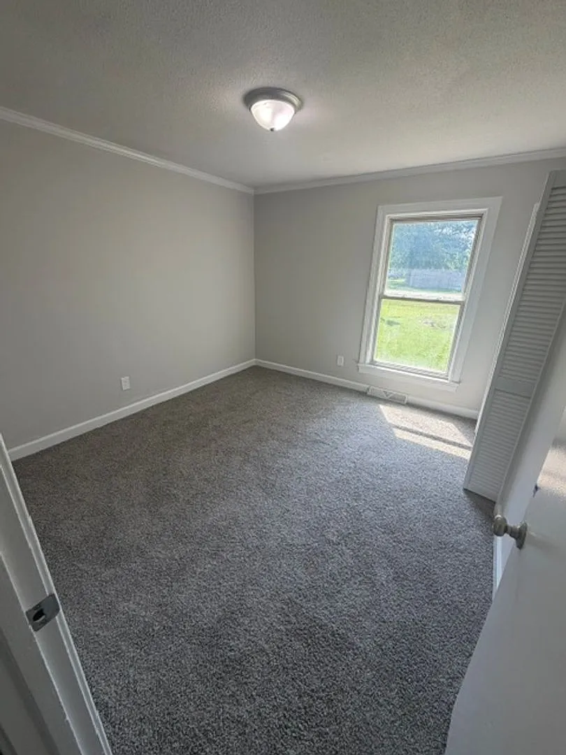 2146 Crescent Dr. — Photo 4